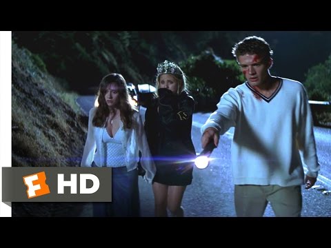 I Know What You Did Last Summer (1/10) Movie CLIP - I Think He&#039;s Dead (1997) HD