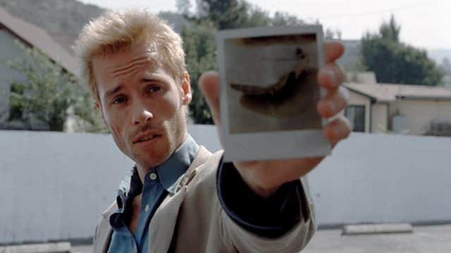 Memento scene used as an example of a film where all the scenes have purpose. 